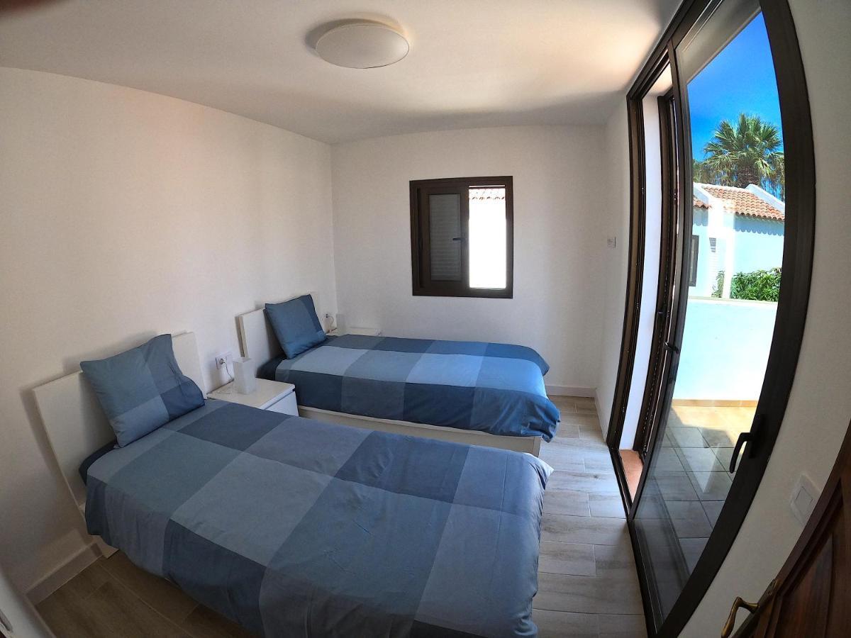 Parque Santiago I - 2 Bedroom - 1 Bathroom - Open Plan Living - Kitchen Area - Extra Large Balcony - First Floor Apartment Playa de las Americas  Bagian luar foto